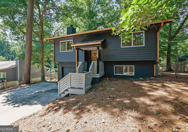 Photo 3 of Single family home for sale at 1971 Pair Rd Sw, Marietta, GA 30008 | MLS# 10830877 | Listing updated on 2026-09-18