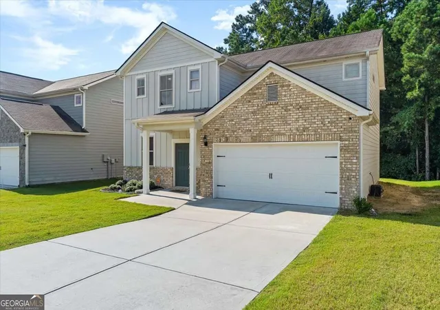 Photo 2 of Single family home for sale at 7627 Rudder Cir, South Fulton, GA 30213 | MLS# 10842178 | Listing updated on 2026-09-09
