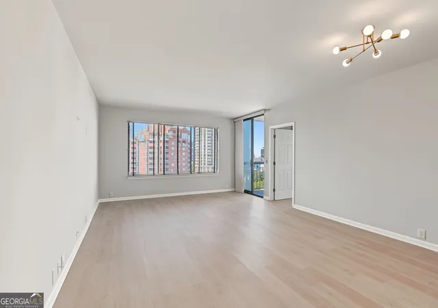 Photo 4 of Single family home for sale at 3481 Lakeside Dr NE #2107, Atlanta, GA 30326 | MLS# 10875576 | Listing updated on 2026-10-27