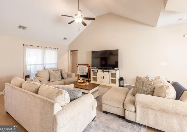 Photo 3 of Single family home for sale at 112 Larsen Ct, Kingsland, GA 31548 | MLS# 10851165 | Listing updated on 2026-10-06