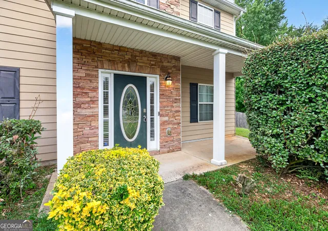 Photo 3 of Single family home for sale at 719 Winesap Ct, Hampton, GA 30228 | MLS# 10844194 | Listing updated on 2026-09-25