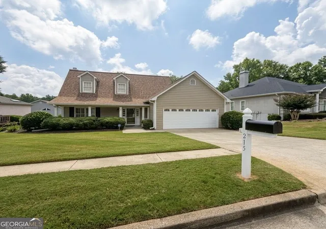 Photo 3 of Single family home for sale at 215 Brittany Chase, Fayetteville, GA 30214 | MLS# 10837121 | Listing updated on 2026-09-15