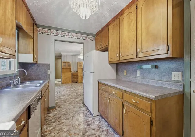 Photo 4 of Single family home for sale at 41 Green Forest Pkwy, Jasper, GA 30143 | MLS# 10851840 | Listing updated on 2026-10-08