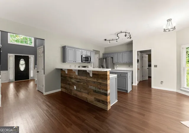 Photo 2 of Single family home for sale at 6280 Clear Spring Ln, Flowery Branch, GA 30542 | MLS# 10844235 | Listing updated on 2026-09-25