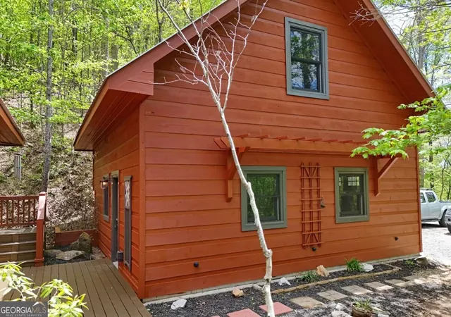 Photo 4 of Single family home for sale at 327 Prospectors Pass, Ellijay, GA 30536 | MLS# 10879133 | Listing updated on 2026-10-27