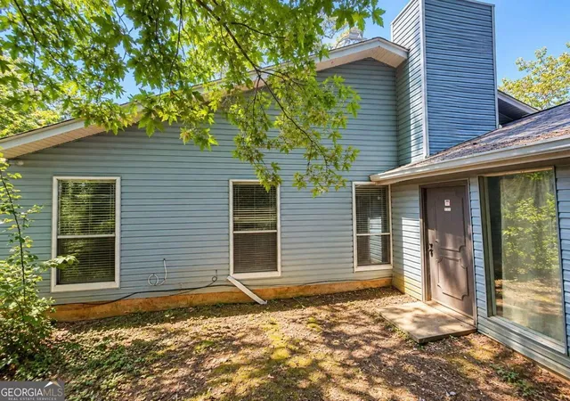 Photo 3 of Single family home for sale at 6260 Mozart Dr, Riverdale, GA 30296 | MLS# 10846144 | Listing updated on 2026-10-11