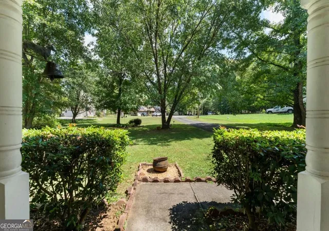 Photo 3 of Sale Pending at 49 Widgeon Way, Cartersville, GA 30120 | MLS# 10841651 | Listing updated on 2026-09-11