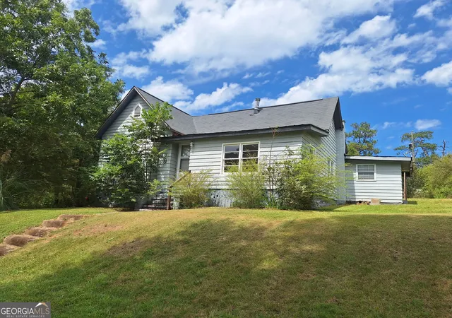 Photo 2 of Single family home for sale at 1024 Glenn St, Valley, AL 36854 | MLS# 10847287 | Listing updated on 2026-09-17