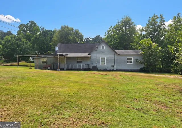 Photo 3 of Single family home for sale at 1024 Glenn St, Valley, AL 36854 | MLS# 10847287 | Listing updated on 2026-09-17