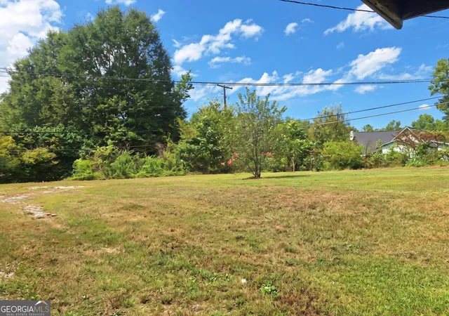 Photo 3 of Single family home for sale at 1024 Glenn St, Valley, AL 36854 | MLS# 10847287 | Listing updated on 2026-09-17