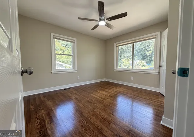 Photo 3 of Single family home for sale at 897 Wanda Cir, Marietta, GA 30008 | MLS# 10840801 | Listing updated on 2026-09-19