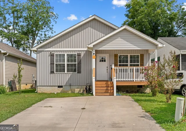 Photo 1 of Single family home for sale at 3084 Striplin Trl, Dalton, GA 30721 | MLS# 10840393 | Listing updated on 2026-09-18