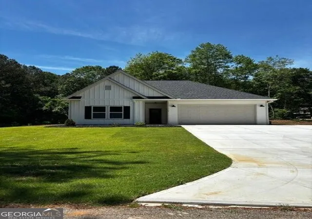 Single family home for sale at 116 Valley View Dr, Maysville, GA 30558 | MLS# 10851906