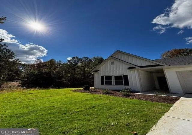 Photo 3 of Single family home for sale at 116 Valley View Dr, Maysville, GA 30558 | MLS# 10851906 | Listing updated on 2026-10-07