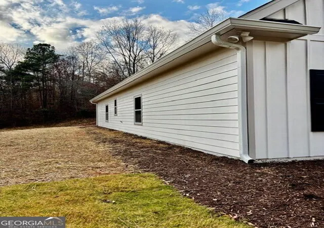 Photo 3 of Single family home for sale at 116 Valley View Dr, Maysville, GA 30558 | MLS# 10851906 | Listing updated on 2026-10-07