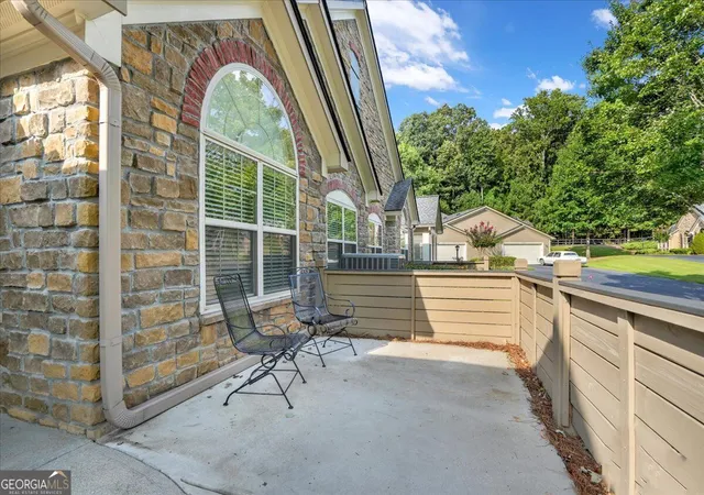 Photo 3 of Condo for sale at 5278 Stone Village Cir Nw #8, Kennesaw, GA 30152 | MLS# 10842845 | Listing updated on 2026-09-23
