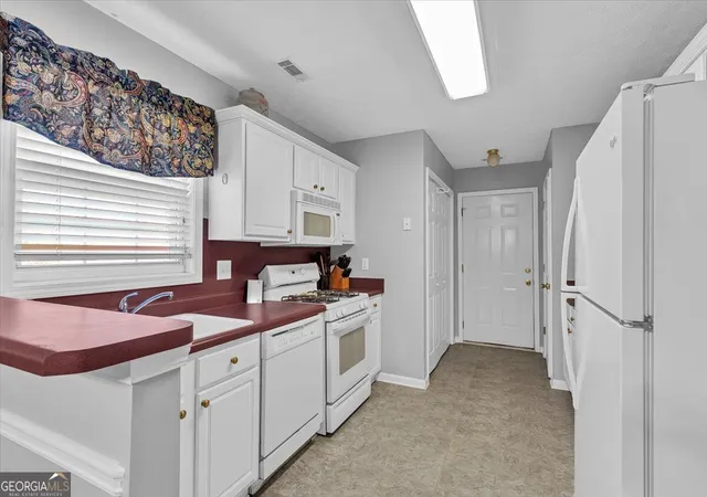 Photo 4 of Single family home for sale at 3452 Salem Cvs Trl SE, Conyers, GA 30013 | MLS# 10838820 | Listing updated on 2026-09-18