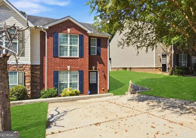 Photo 2 of Townhouse for sale at 8399 Carlington Ln, Jonesboro, GA 30236 | MLS# 10841999 | Listing updated on 2026-09-09