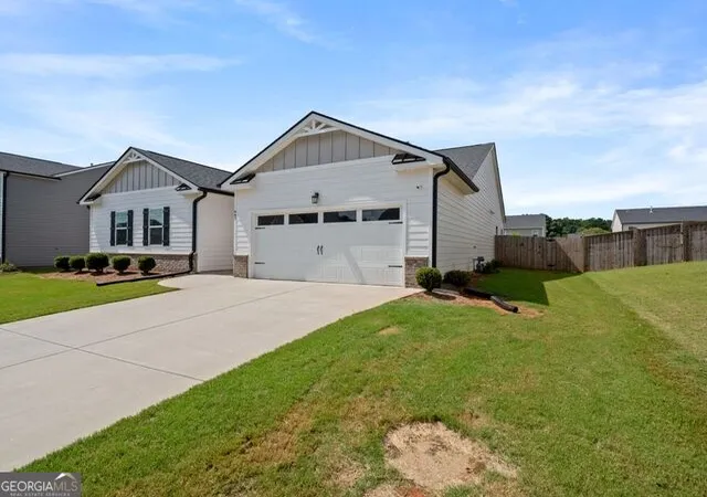 Photo 2 of Single family home for sale at 647 Graham Campbell Ln, Statham, GA 30666 | MLS# 10843747 | Listing updated on 2026-09-13