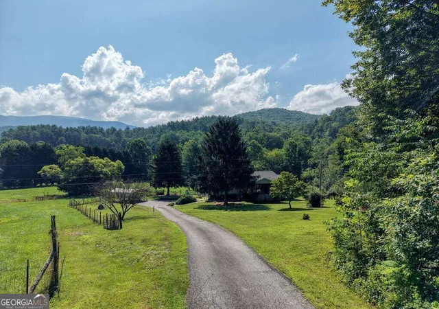 Photo 1 of Sale Pending at 142 Mosley Ln, Blairsville, GA 30512 | MLS# 10842065 | Listing updated on 2026-09-14