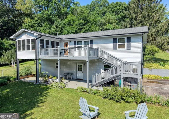 Photo 3 of Sale Pending at 142 Mosley Ln, Blairsville, GA 30512 | MLS# 10842065 | Listing updated on 2026-09-14