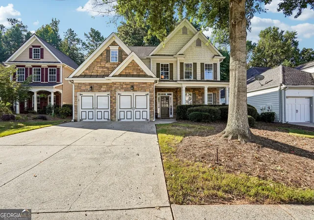 Photo 1 of Single family home for sale at 3335 The Cmns Dr, Cumming, GA 30041 | MLS# 10849058 | Listing updated on 2026-10-09