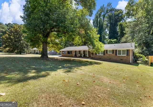 Photo 3 of Single family home for sale at 2065 Oak Rd, Snellville, GA 30078 | MLS# 10843908 | Listing updated on 2026-09-11