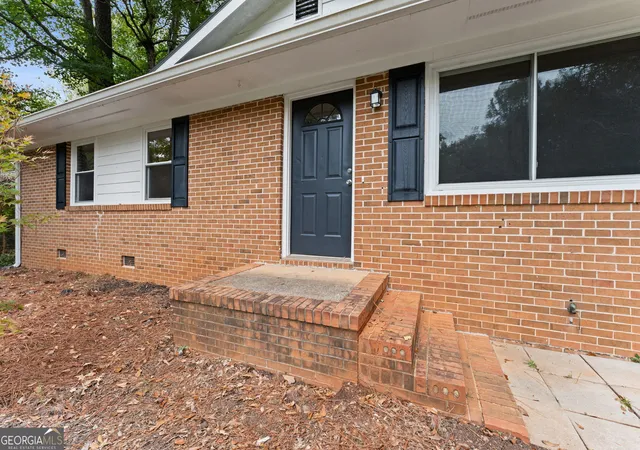 Photo 3 of Sale Pending at 494 Sunset Cir, Forsyth, GA 31029 | MLS# 10872655 | Listing updated on 2026-10-28