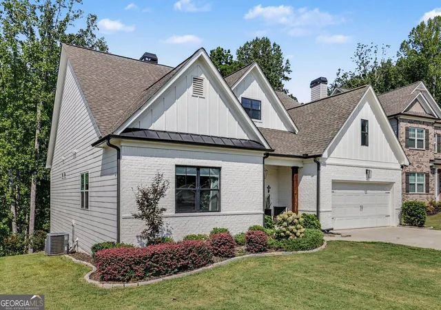 Photo 3 of Single family home for sale at 2058 Sydney Cvs Ct, Buford, GA 30518 | MLS# 10852113 | Listing updated on 2026-10-05