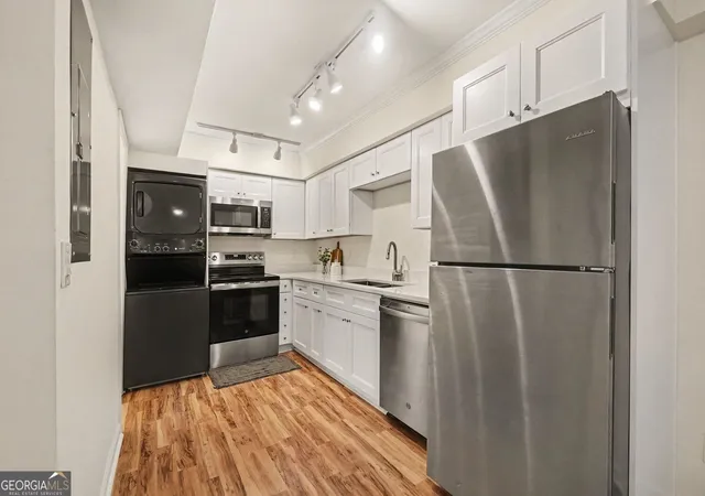 Photo 3 of Sale Pending at 771 Jordan Ln #I, Decatur, GA 30033 | MLS# 10843298 | Listing updated on 2026-09-16