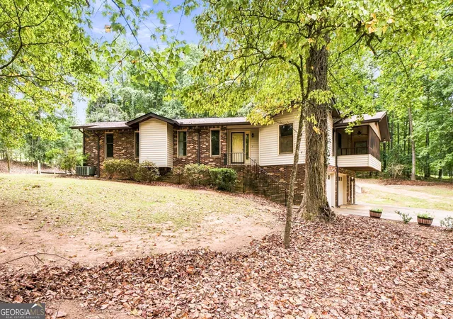 Photo 3 of Single family home for sale at 530 Adams Rd, Fayetteville, GA 30214 | MLS# 10853559 | Listing updated on 2026-09-25