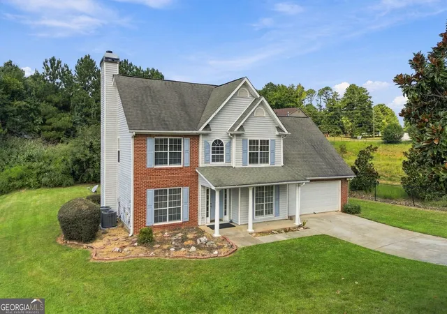 Photo 3 of Single family home for sale at 40 Summer Leigh Dr, Stockbridge, GA 30281 | MLS# 10853232 | Listing updated on 2026-10-09