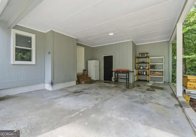 Photo 4 of Sale Pending at 641 Friar Tuck Ln, Macon, GA 31220 | MLS# 10843122 | Listing updated on 2026-09-12