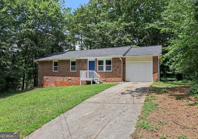 Photo 1 of Single family home for sale at 2541 Kelly Lake Dr, Decatur, GA 30032 | MLS# 10844012 | Listing updated on 2026-09-11