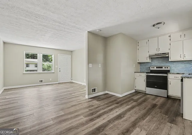 Photo 3 of Single family home for sale at 2541 Kelly Lake Dr, Decatur, GA 30032 | MLS# 10844012 | Listing updated on 2026-09-25
