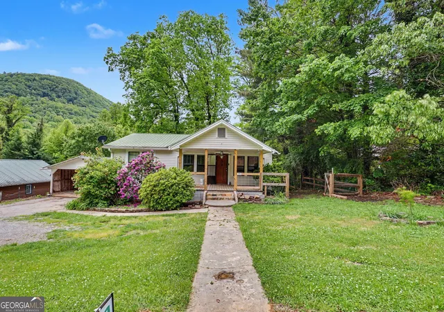 Photo 3 of Single family home for sale at 7219 Highway 76 W, Clayton, GA 30525 | MLS# 10696950 | Listing updated on 2026-09-01
