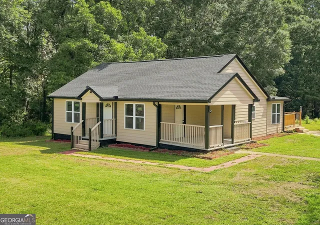 Photo 3 of Single family home for sale at 1061 Highway 3 N, Hampton, GA 30228 | MLS# 10853364 | Listing updated on 2026-10-09