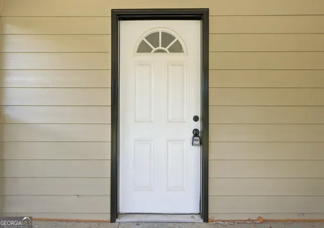 Photo 3 of Single family home for sale at 1061 Highway 3 N, Hampton, GA 30228 | MLS# 10853364 | Listing updated on 2026-10-09