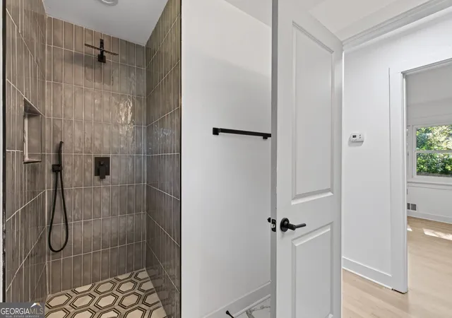 Photo 2 of Single family home for sale at 203 Wendell Dr SE, Atlanta, GA 30315 | MLS# 10877551 | Listing updated on 2026-10-28