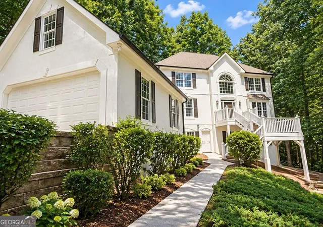 Photo 2 of Single family home for sale at 500 Emerald Pkwy, Buford, GA 30518 | MLS# 10848843 | Listing updated on 2026-09-29