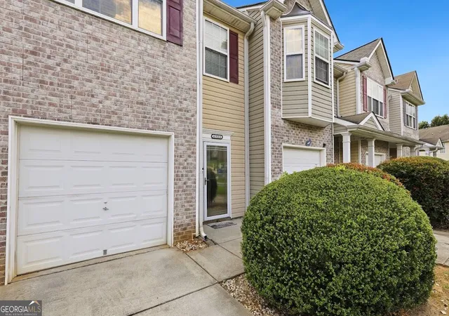 Photo 3 of Townhouse for sale at 4908 Sierra Way, South Fulton, GA 30349 | MLS# 10838125 | Listing updated on 2026-09-16