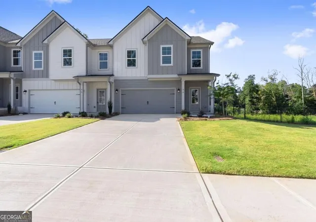 Photo 2 of Single family home for sale at 99 Maple Trl, Dawsonville, GA 30534 | MLS# 10843221 | Listing updated on 2026-09-10