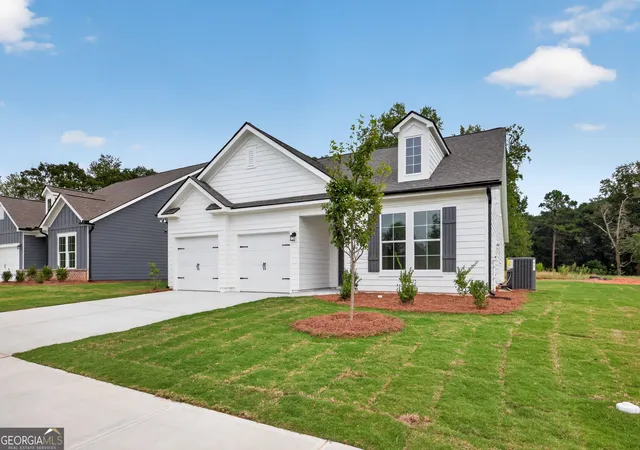 Photo 3 of Single family home for sale at 360 Crimson Feather Dr, Jefferson, GA 30549 | MLS# 10871775 | Listing updated on 2026-10-30