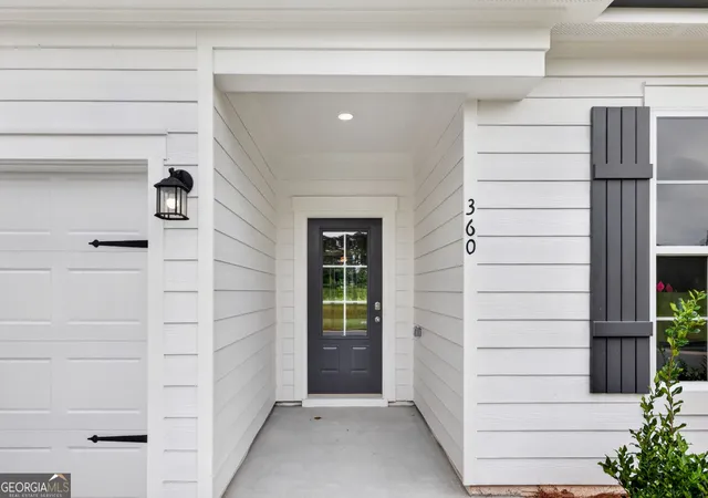 Photo 4 of Single family home for sale at 360 Crimson Feather Dr, Jefferson, GA 30549 | MLS# 10871775 | Listing updated on 2026-10-30