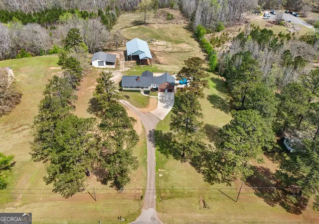 Photo 3 of Single family home for sale at 9902 Highway 16, Senoia, GA 30276 | MLS# 10839863 | Listing updated on 2026-09-18