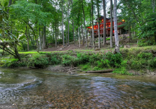 Photo 3 of Single family home for sale at 303 Major Ridge Rd, Blue Ridge, GA 30513 | MLS# 10840267 | Listing updated on 2026-09-18
