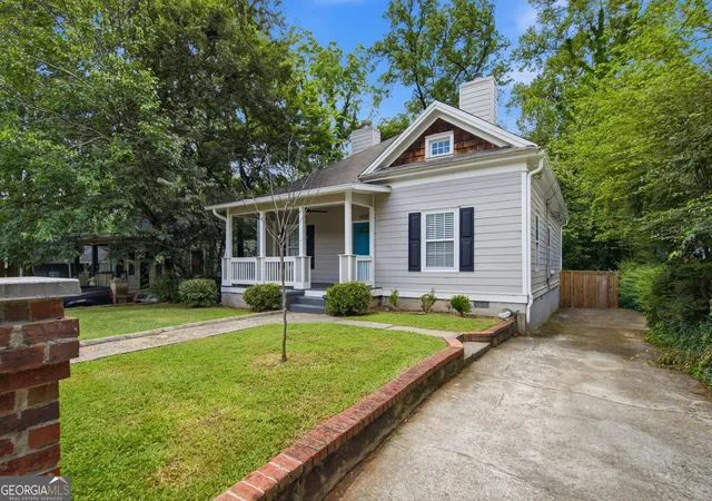 Photo 2 of Single family home for sale at 1429 Beatie Ave Sw, Atlanta, GA 30310 | MLS# 10822303 | Listing updated on 2026-09-12