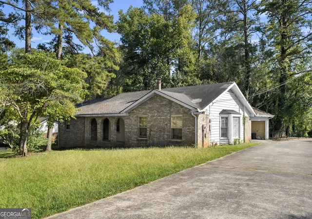 Photo 1 of Single family home for sale at 111 Candy Cir, Carrollton, GA 30117 | MLS# 10851044 | Listing updated on 2026-10-06