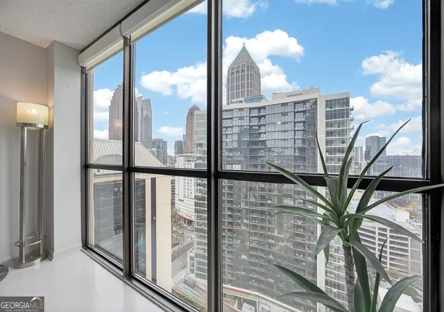 Photo 3 of Condo for sale at 1280 W Peachtree St Nw #APT 2708, Atlanta, GA 30309 | MLS# 10846040 | Listing updated on 2026-09-29