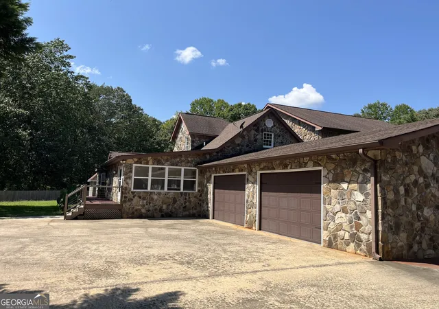 Photo 1 of Single family home for sale at 283 Meadow Ln, Dahlonega, GA 30533 | MLS# 10839381 | Listing updated on 2026-09-03